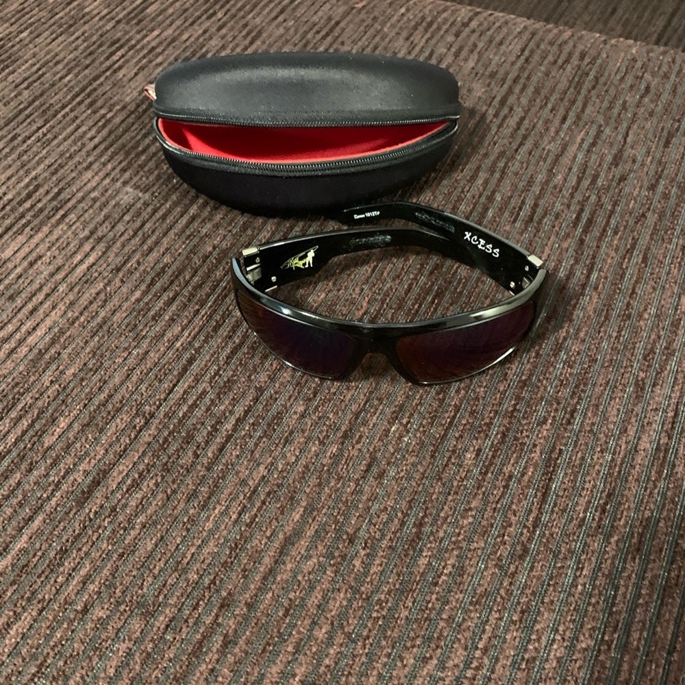 Wileyx Sunglasses With Glass Case